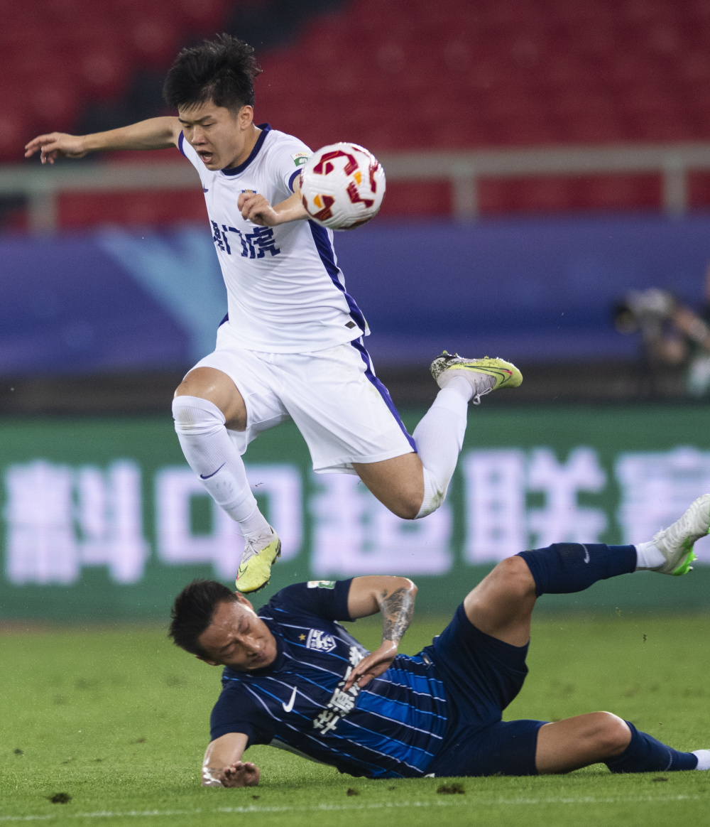 瓦克凭借连 瓦克凭借连