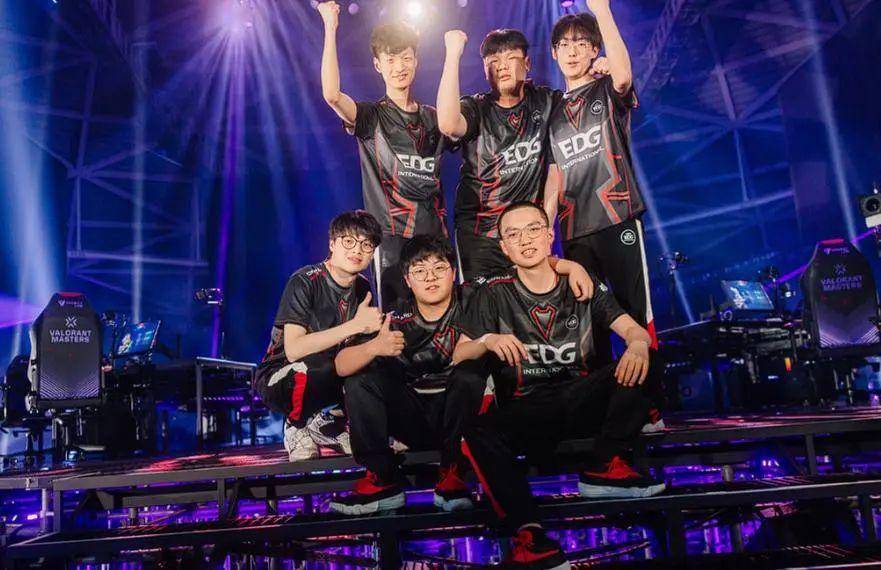 门神更替 门神更替